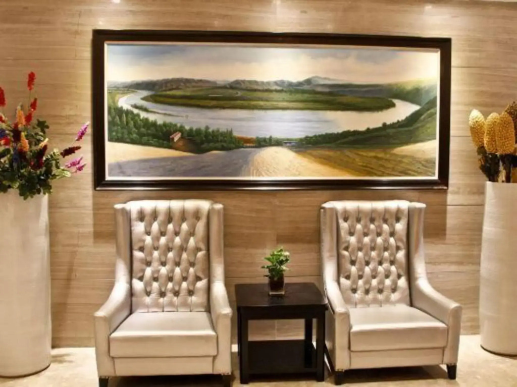 Beau Upward Maylily Hotel