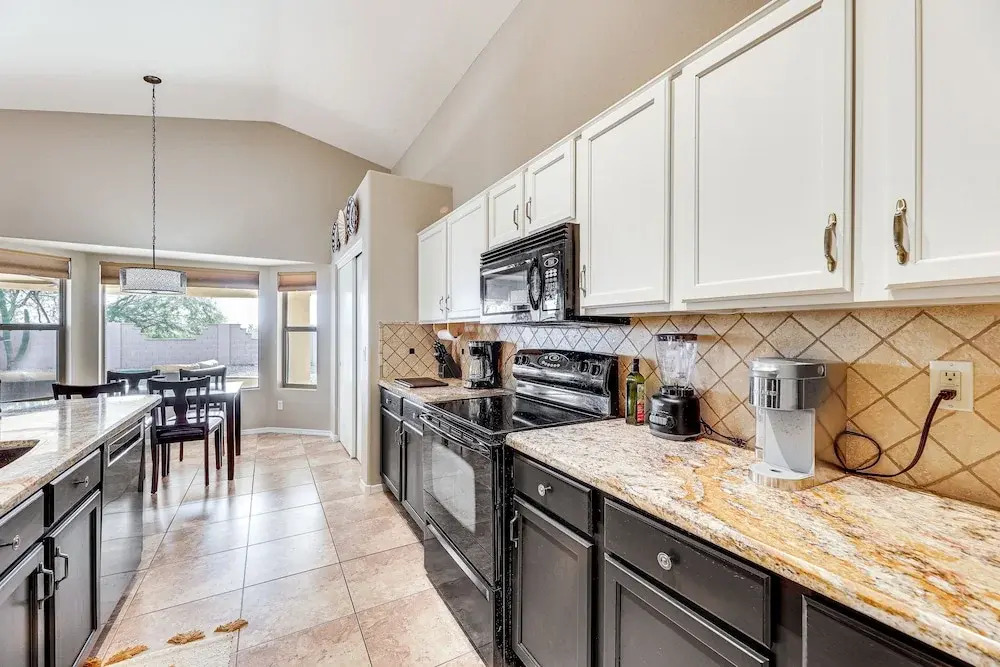 1 Mi to Golf: Mtn-view Gem w/ Patio in Gold Canyon