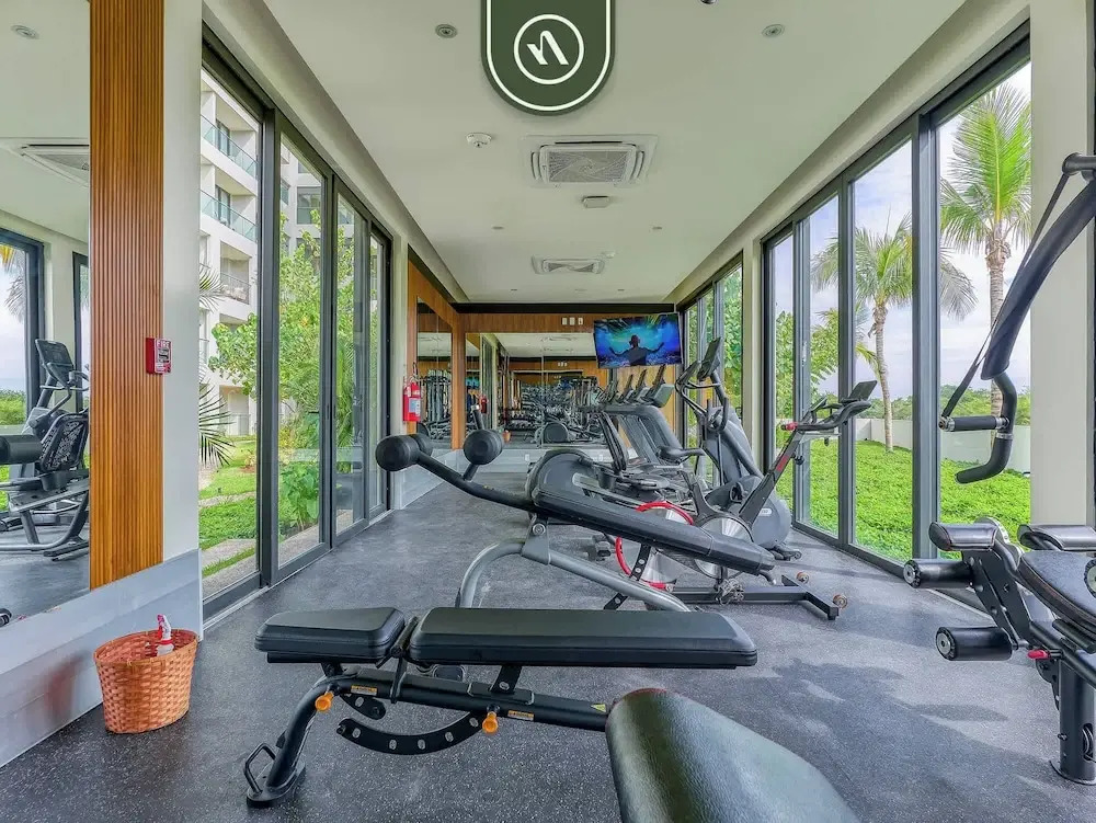 Luxury Condo with Canal View - Near Beach