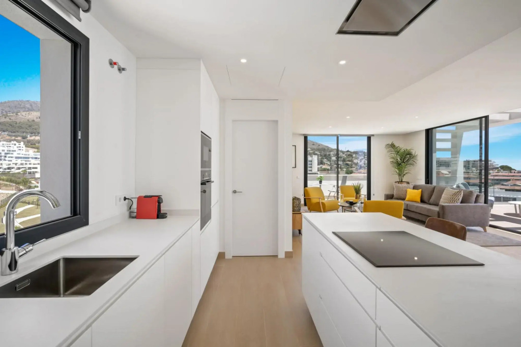 Yara In Fuengirola With 3 Bedrooms And 2 Bathrooms