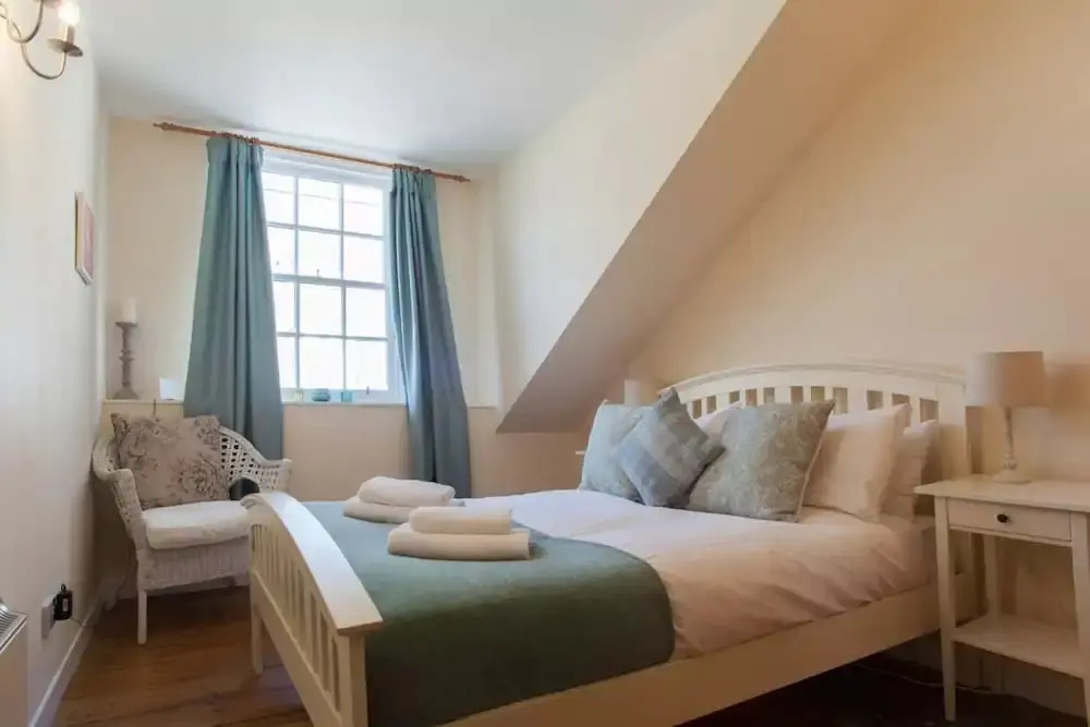 Cosy 2 Bedroom Apartment In Heart Of The City