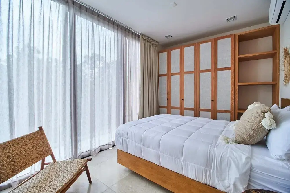 Pure Condos 302 By Lockey