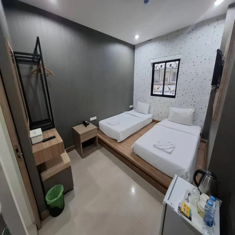 Spacious Twin Escape Deluxe Comfort for Two