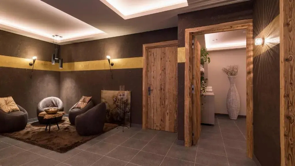 Aurina Lodges