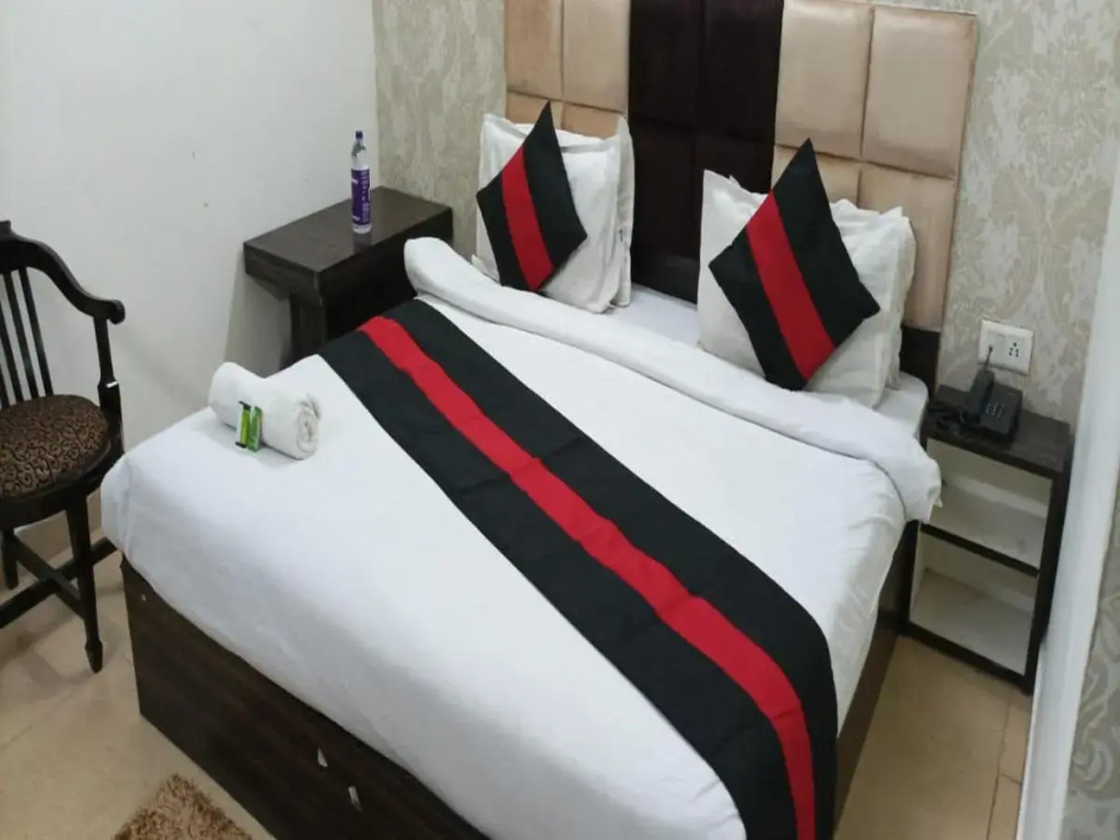 Staygo Hotel Near Haridwar Railway station