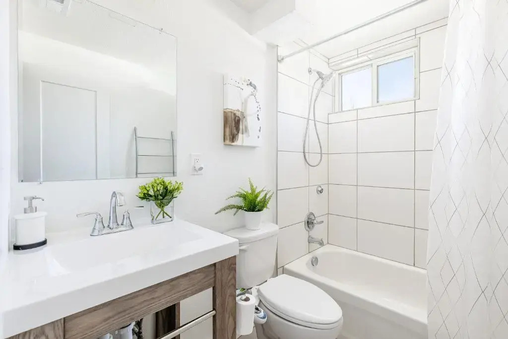 Well-Stocked, Family Friendly Home on the Westside STR-1669