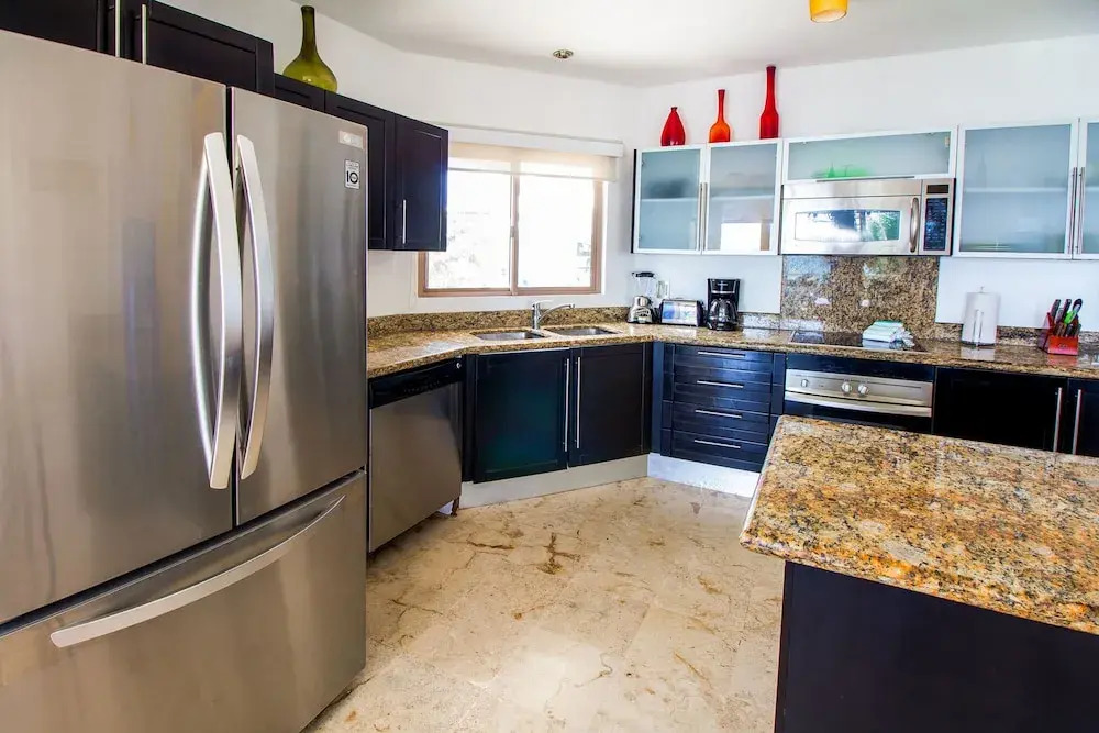 Corto Maltes 205 Ocean Front Condo 2bd 2 Bath