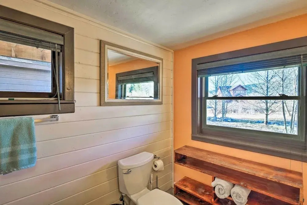 Quiet Alma Home w/ Deck - 20 Mi to Breckenridge!