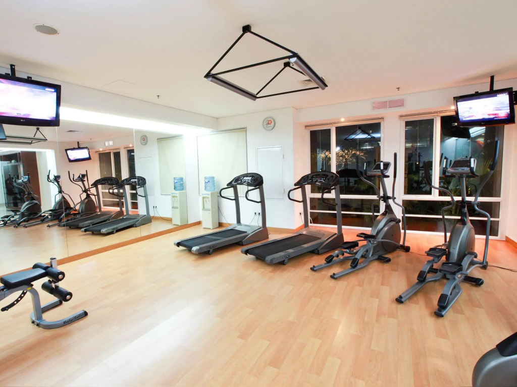 HARRIS Suites fx Sudirman
