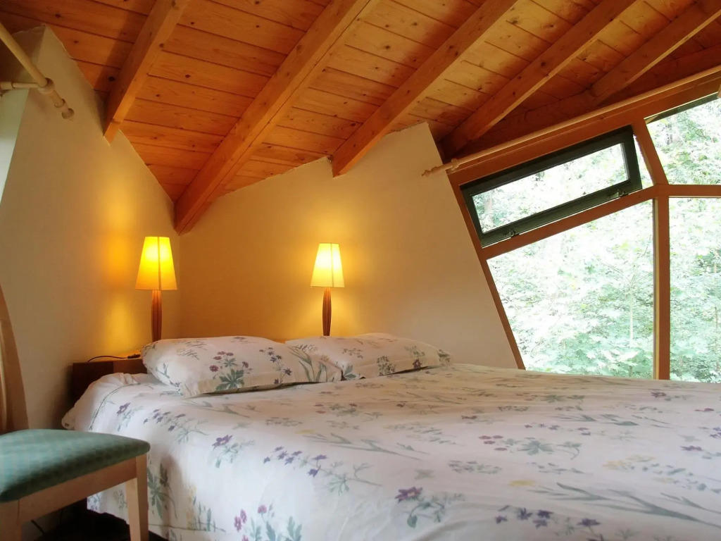 Eco holiday home with wood stove, in a holiday park in the middle of nature