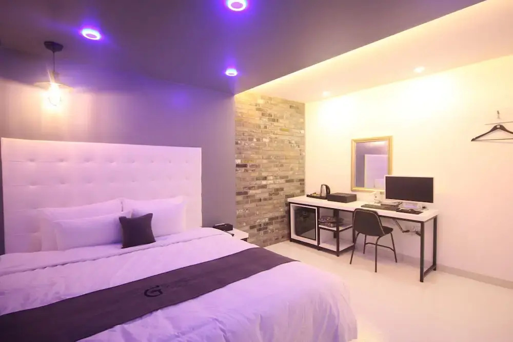 Hwamyeong Sky Hotel