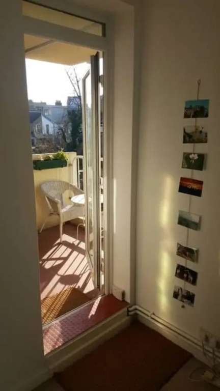 Spacious North London Flat With Balcony