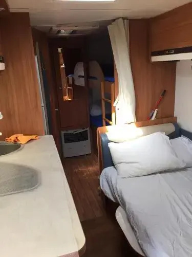 Avia Caravan