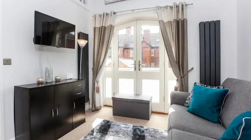 Apartment 4 The Keyes- Stunning & Stylish Apartment With Free Parking