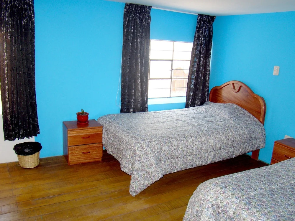 Tupackers Hostel