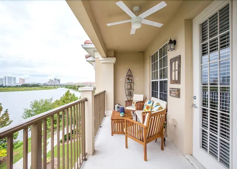 4816 Cayview Avenue #404,