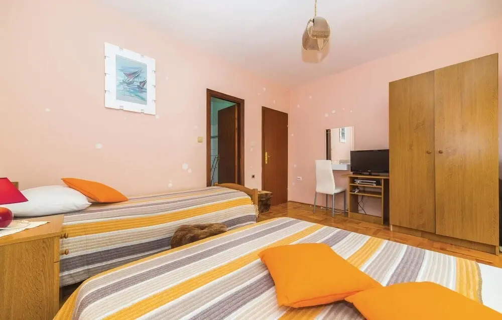 Beautiful Apartment in Okrug Gornji With 2 Bedrooms, Wifi and Outdoor Swimming Pool
