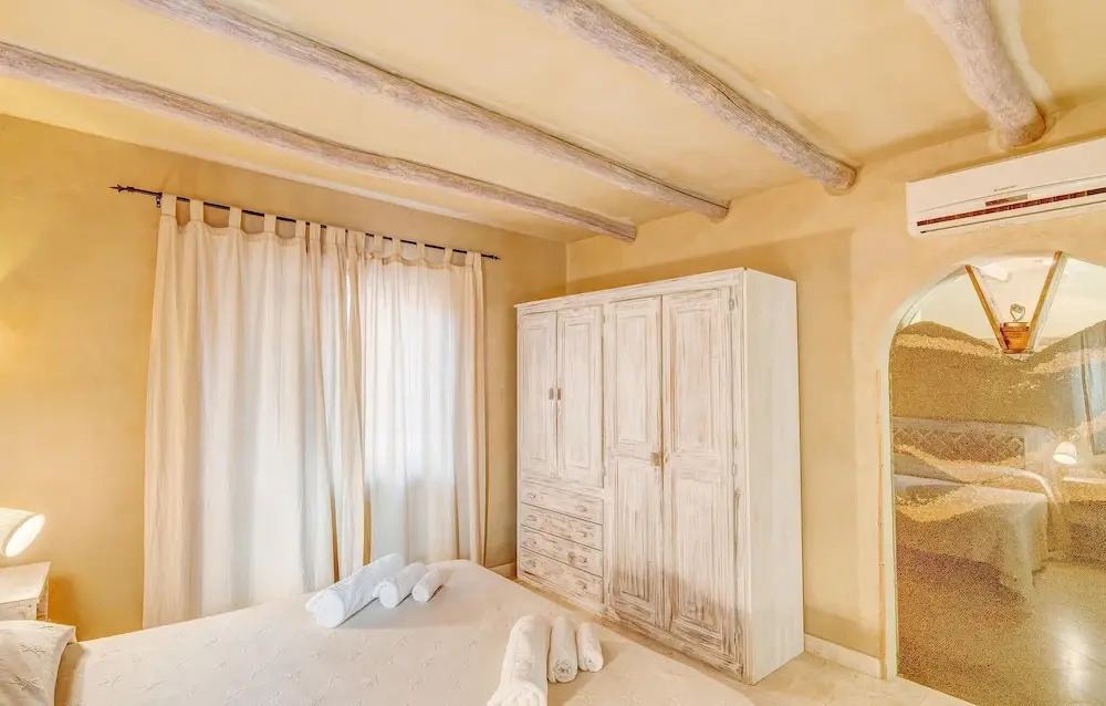 Stunning apartment in Golfo Aranci w/ 1 Bedrooms