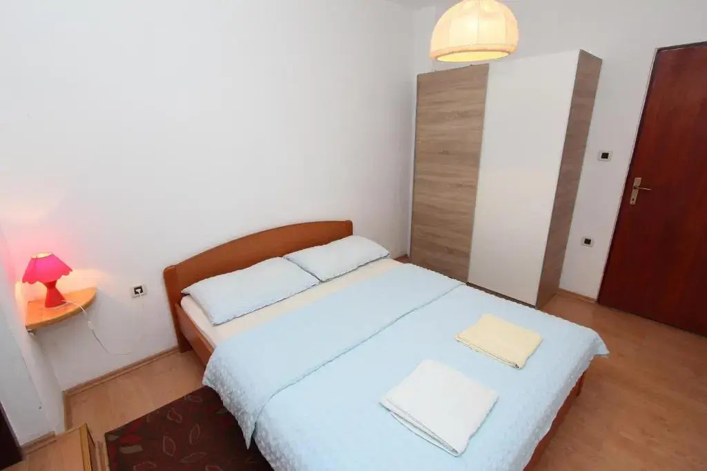 Apartments Lora