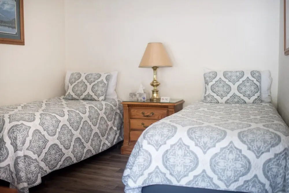 Cozy Mountain Motel