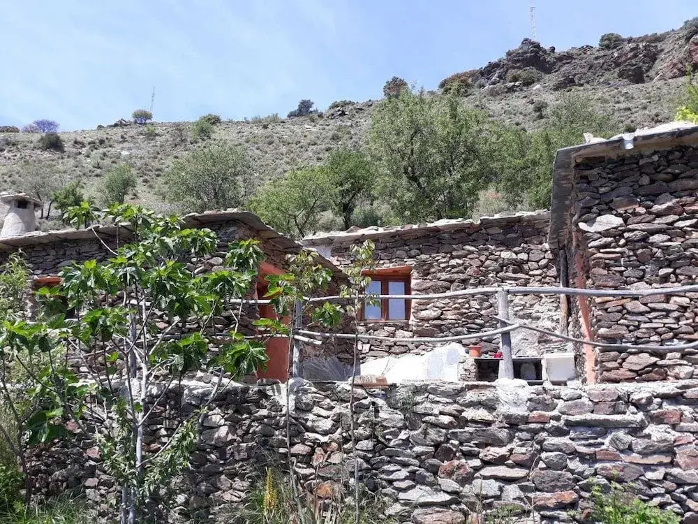 Refugio Arrabales de la Alpujarra - Hostel