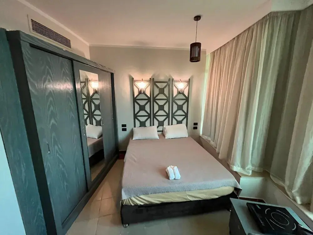 Royal Beach Serviced Apartments