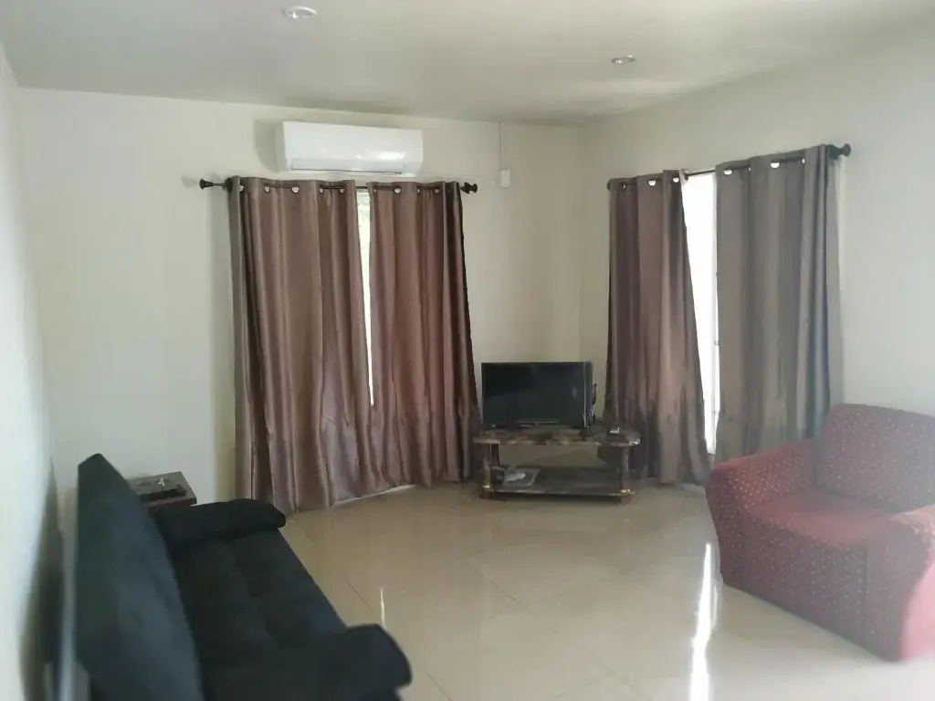 Kuinis Guesthouse