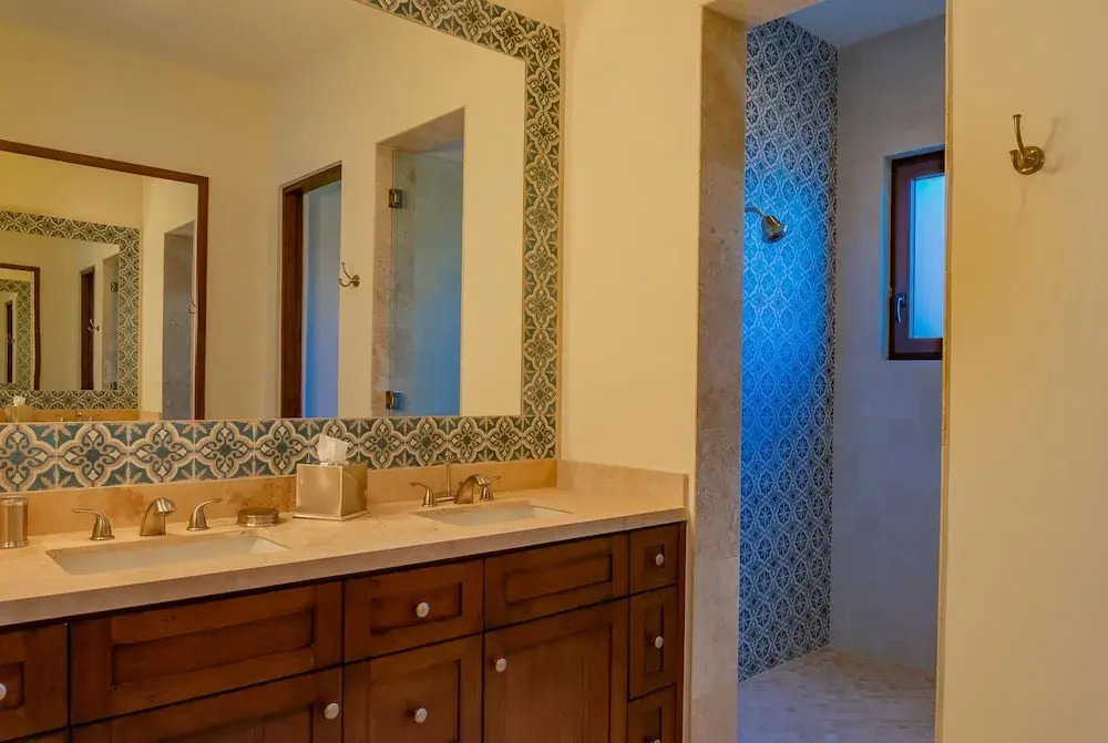 Villa With Sweeping Ocean Views From Pedregal: Casa Stella