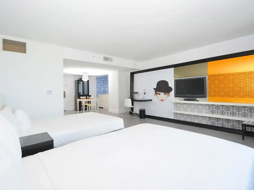 Studio in a 5 Hotel - City View - Pool W Dj #425