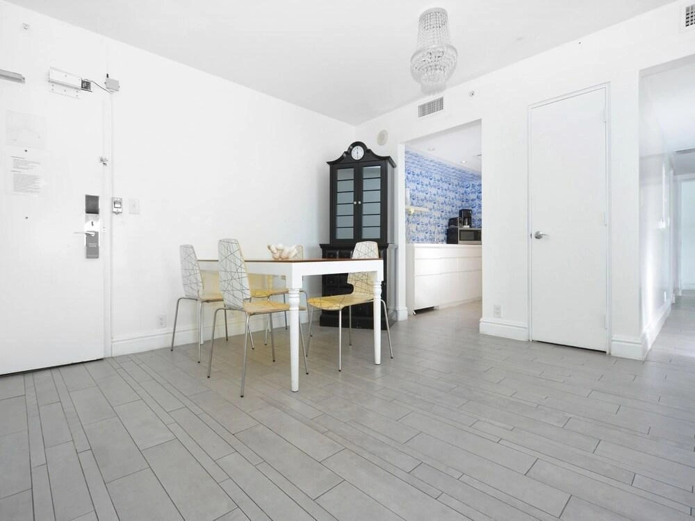 2 BR Mondrian Sleeps 4 - Miami Beach - SLV 9504