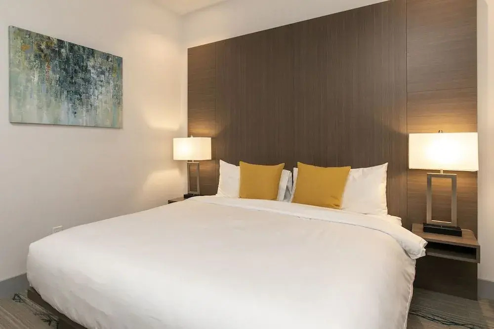 Marketplace Suites