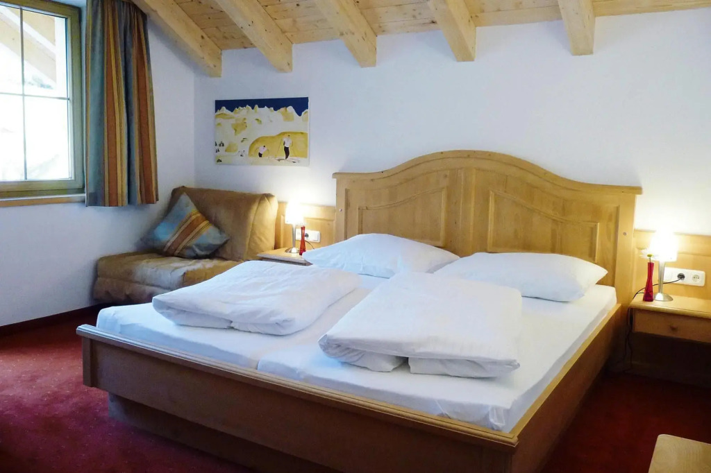 Alps Lodge