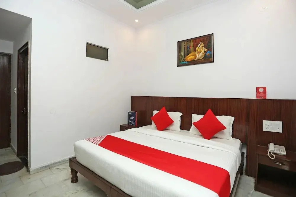 Hotel pramod palace