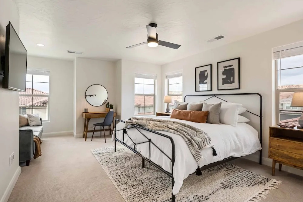 Red Rock Adventures 4 Bedroom Townhouse