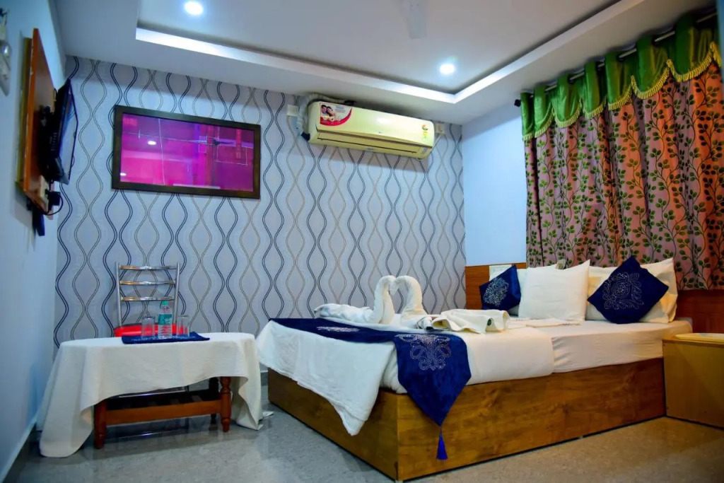 Hotel Housefinch Residency