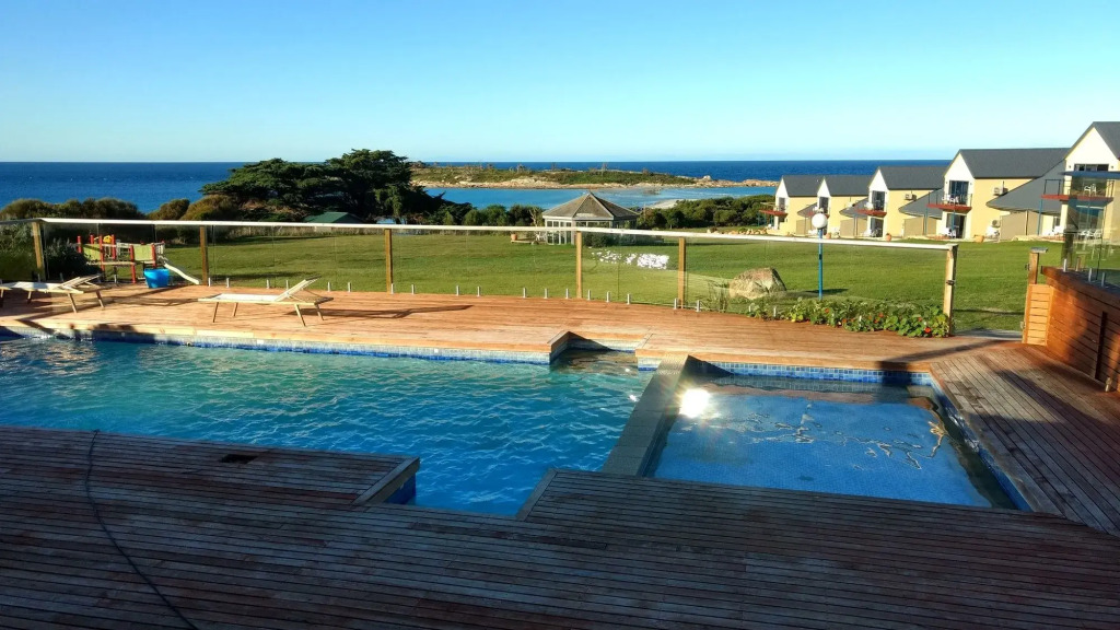 Diamond Island Resort, Restaurant & Bar and Penguin Show