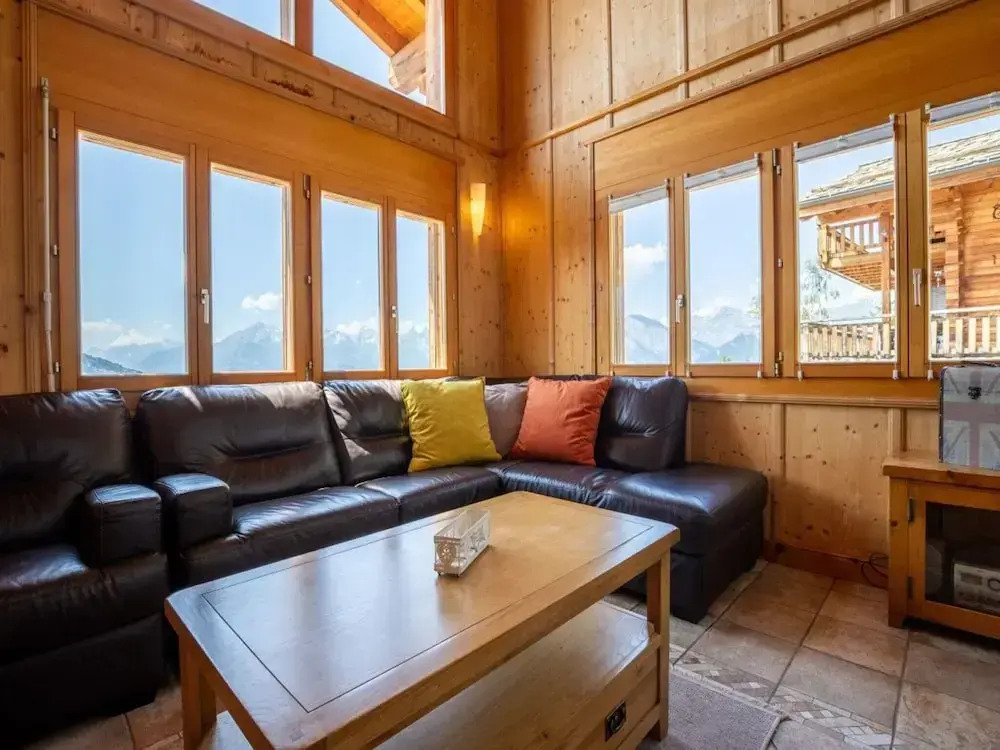 Spacious Chalet With Patio Facing Mountains