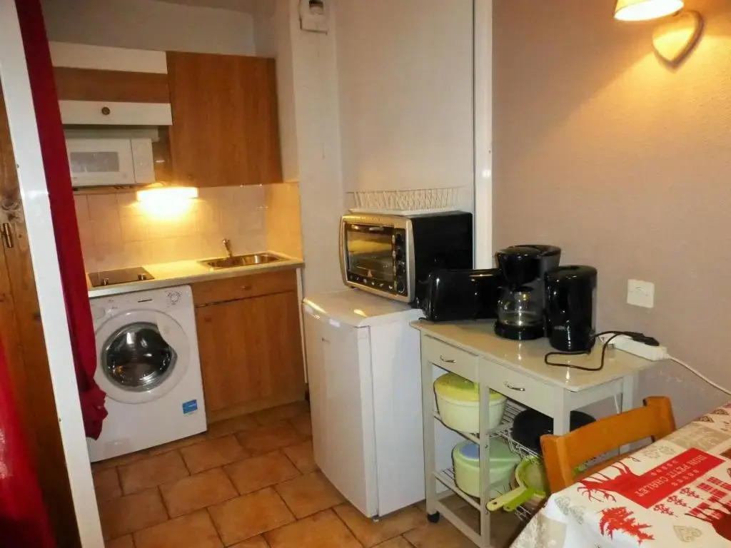Studio Brides-les-Bains, 1 pièce, 4 personnes - FR-1-512-212