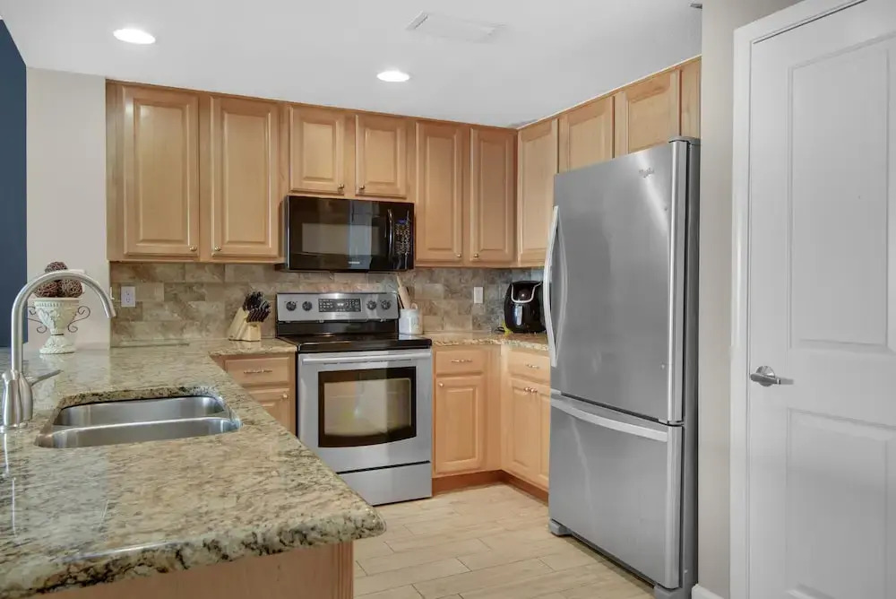 Grandview East 1204 by RealJoy Vacations
