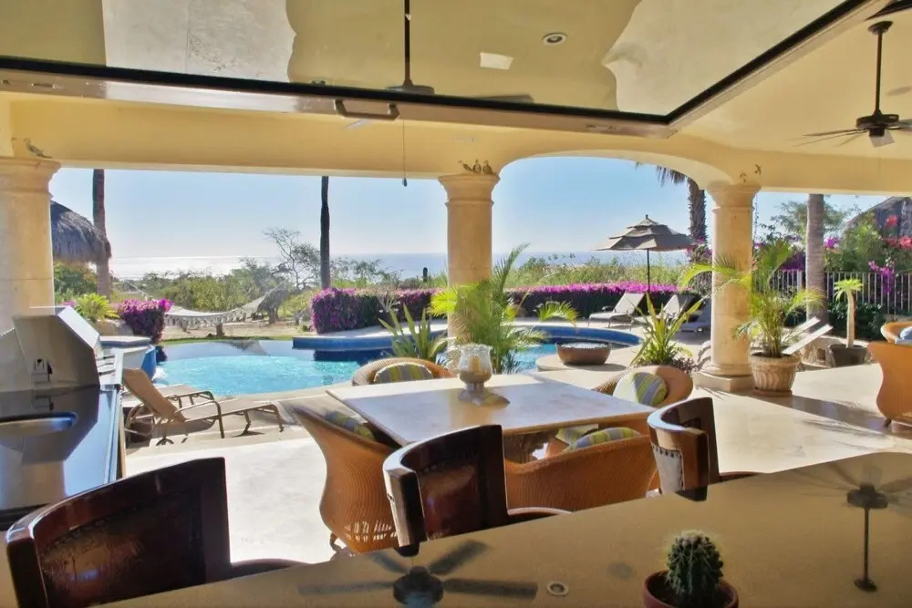 Villa Esquina - Split Level Villa With Ocean & Views