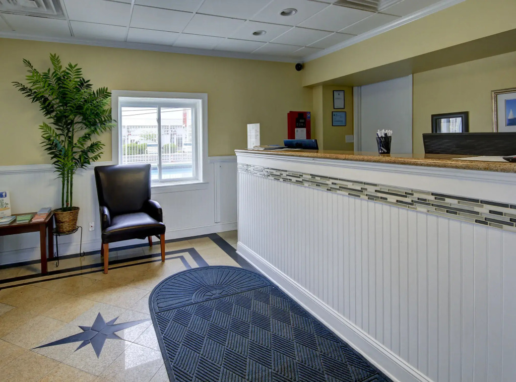 Coastal Palms Inn and Suites