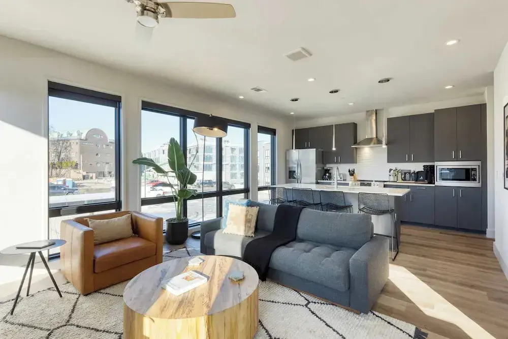 Sleeps 18 3 Modern Midtown Apartments w/ Gym + Pool Walkable to Shops & Eats