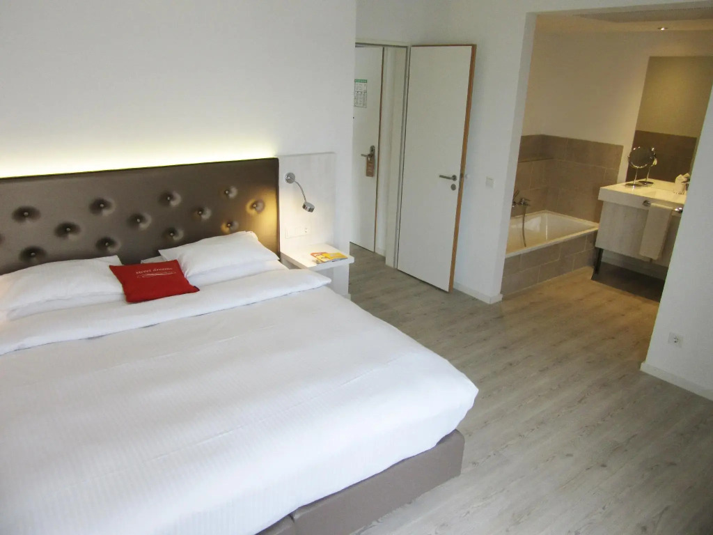 elaya hotel kleve, Trademark Collection by Wyndham