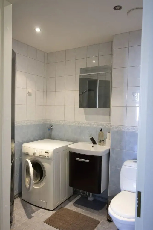2ndhomes Stunning Top Floor Residence with 2BR & Sauna