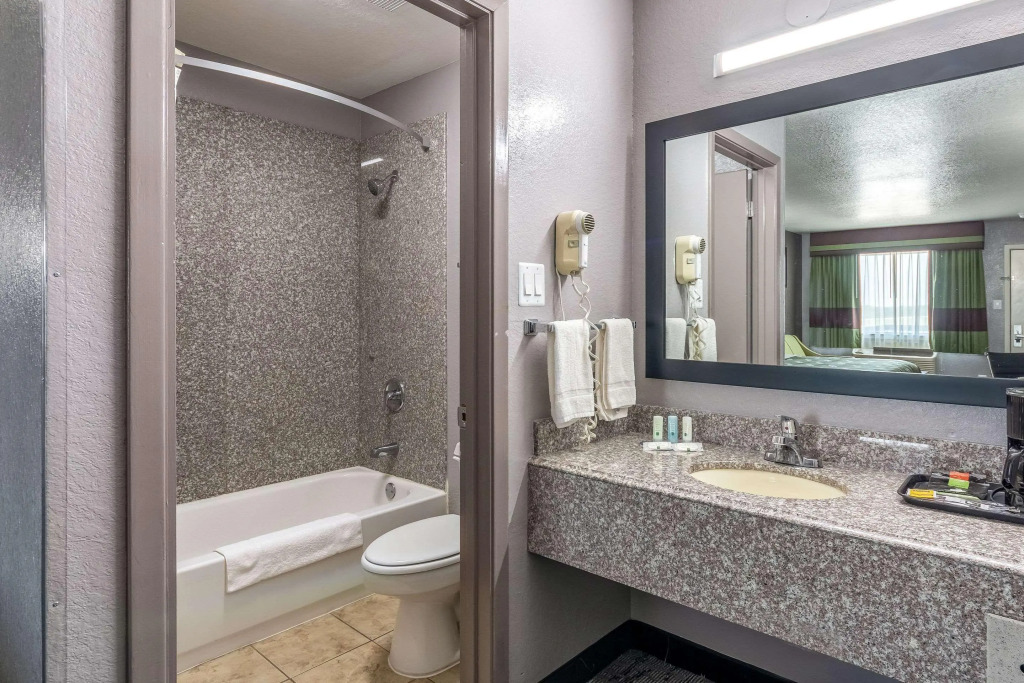 Quality Inn I-10 East near Frost Bank Center