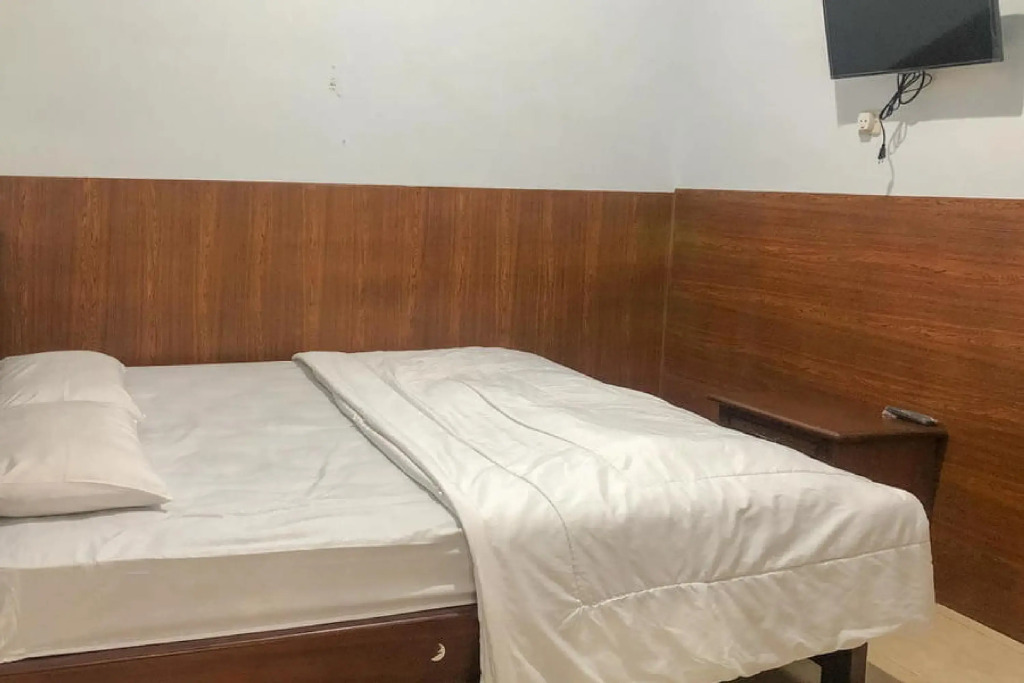 Anind Guest House near Museum Angkut Batu RedPartner