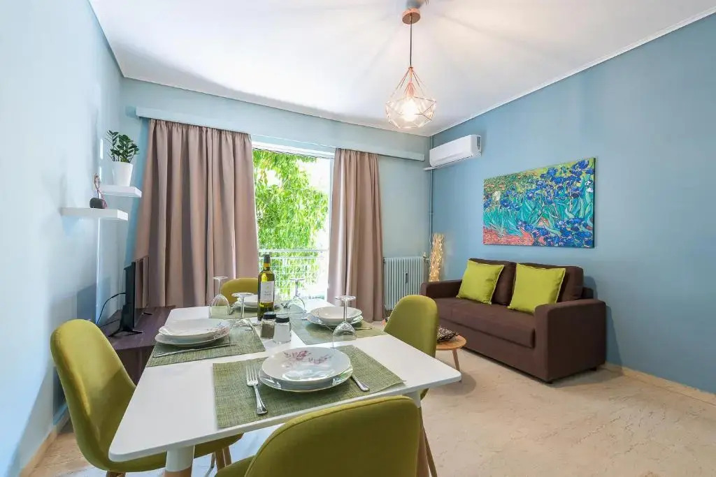Green 'n' Blue, 1BD apt in Athens