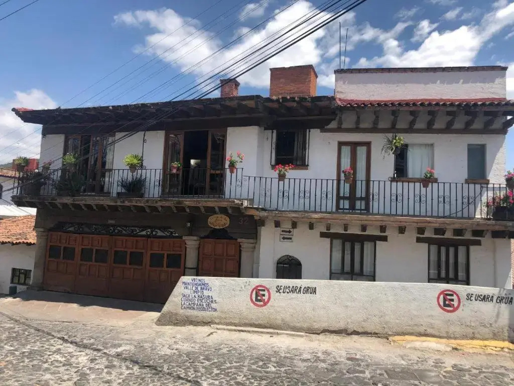 Rustic House With Excellent Finishes Very Comfortable