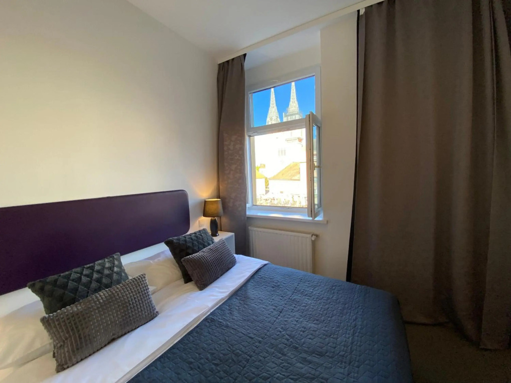 Main square apartments 1