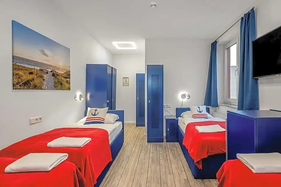 Koje Hostel